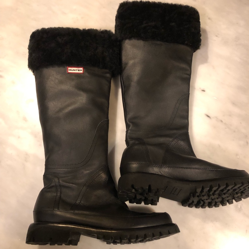 New Hunter Boot  Black Leather / Shearling 7 $395 - Picture 6 of 8